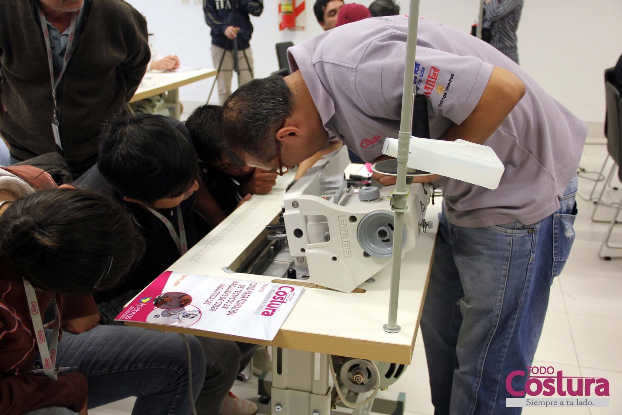 Curso de Formación para Técnicos en Máquinas de Coser Industriales.