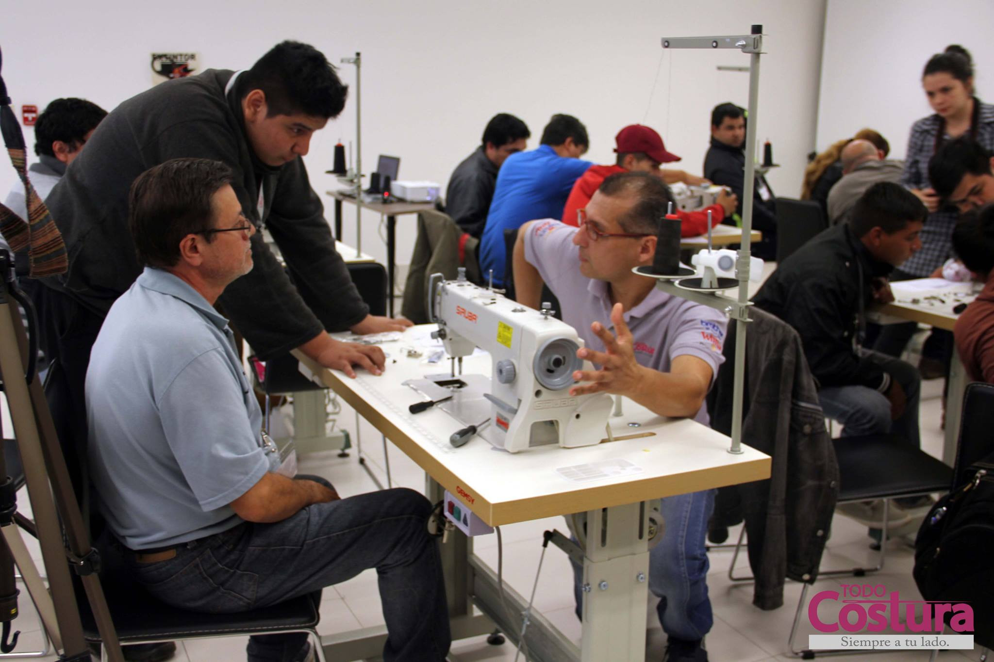 Curso de Formación para Técnicos en Máquinas de Coser Industriales.