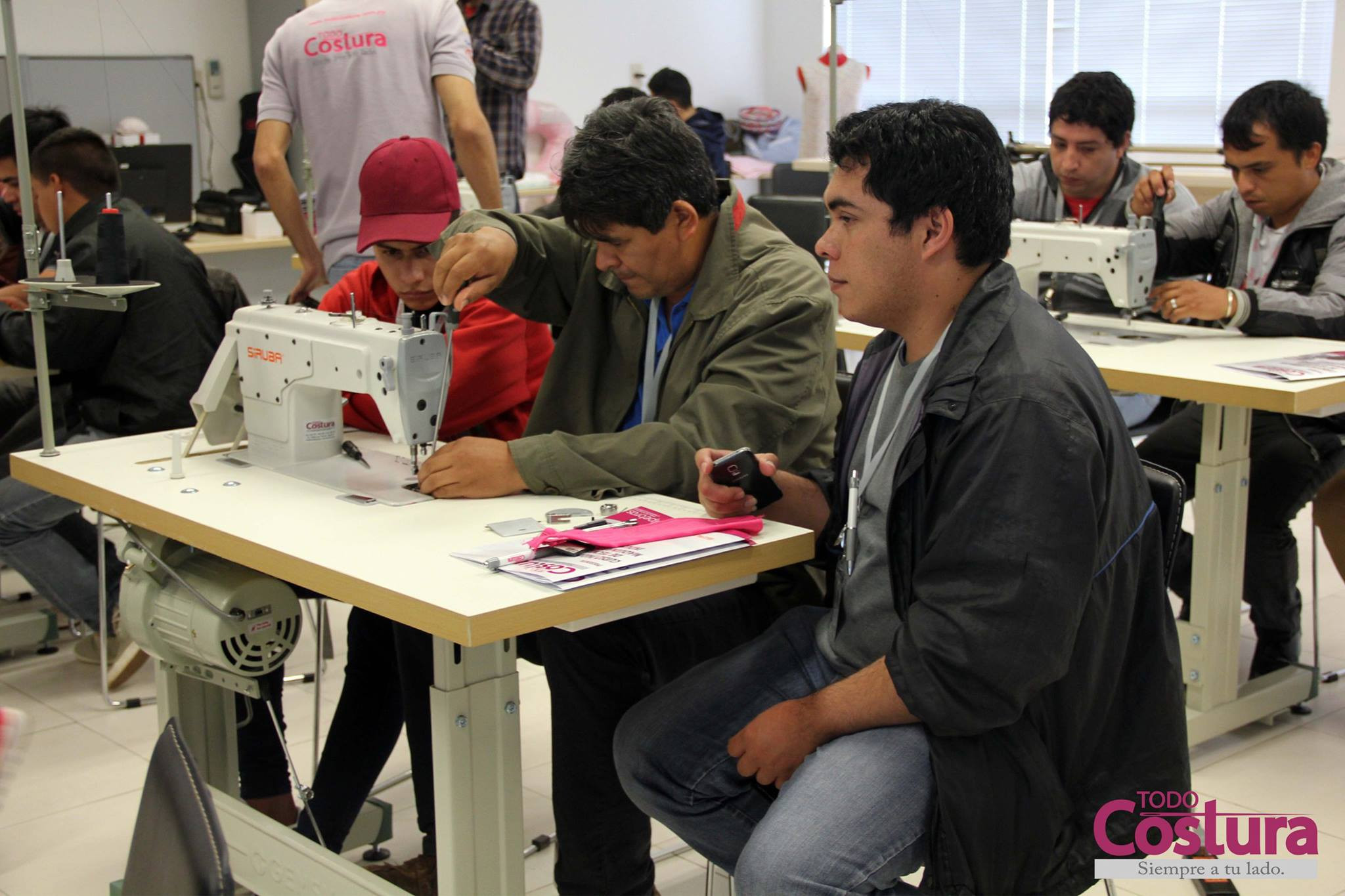 Curso de Formación para Técnicos en Máquinas de Coser Industriales.