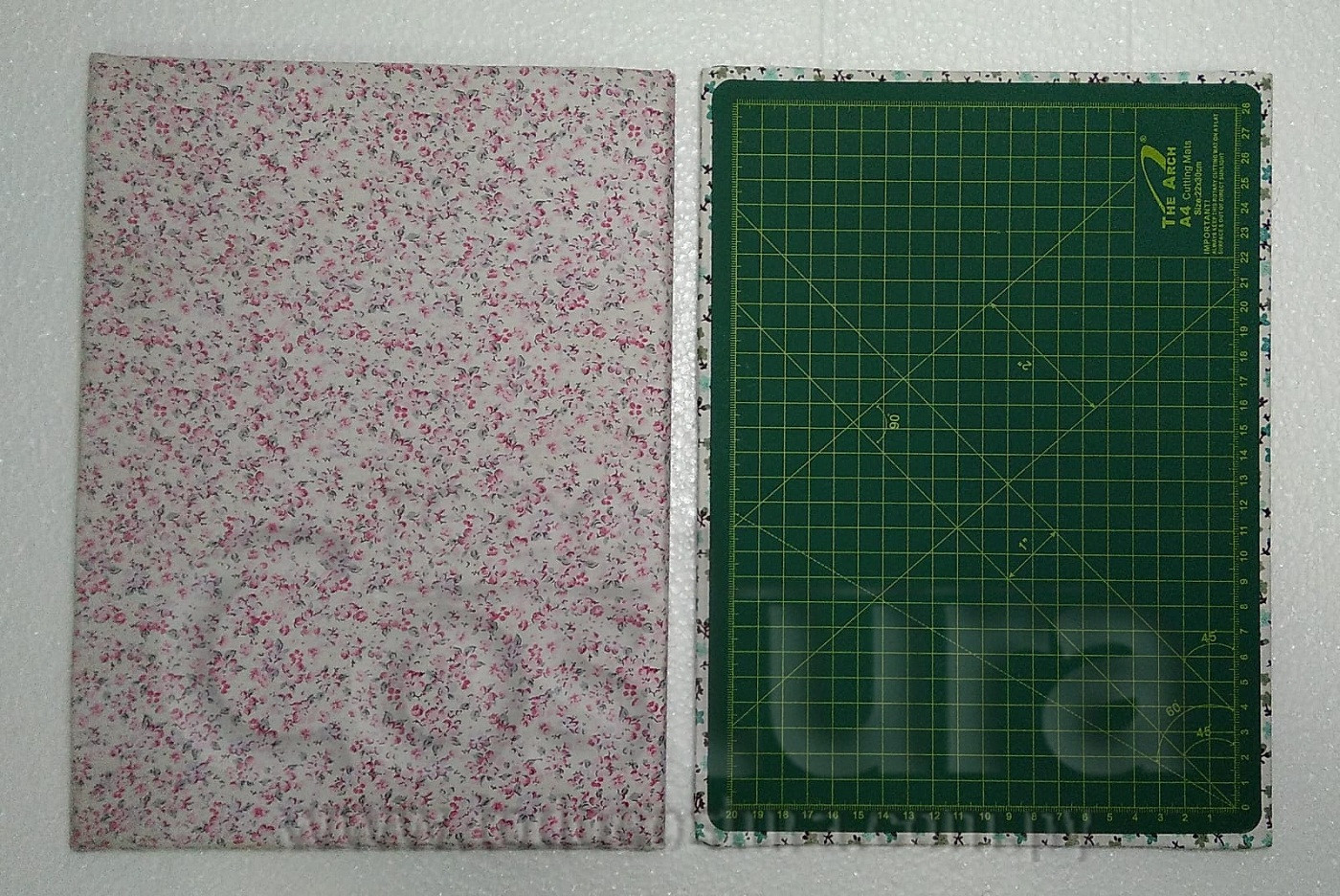 TABLA DE CORTE Y PLANCHADO (23X30CM)