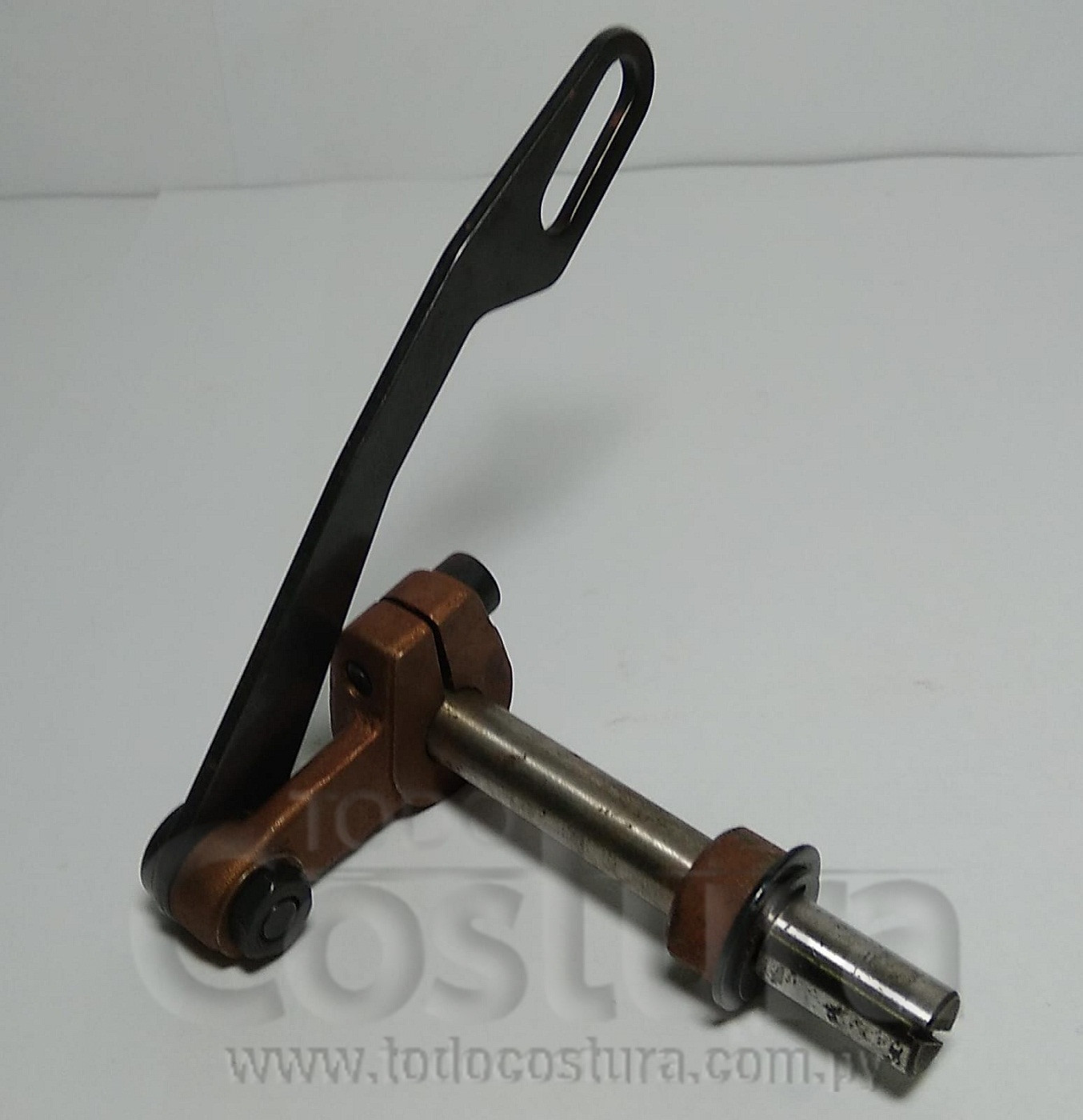 PALANCA COMPLETA INTERNA DEL LEV. DE PRENSATELA DOBLE AGUJA SIRUBA DT8200