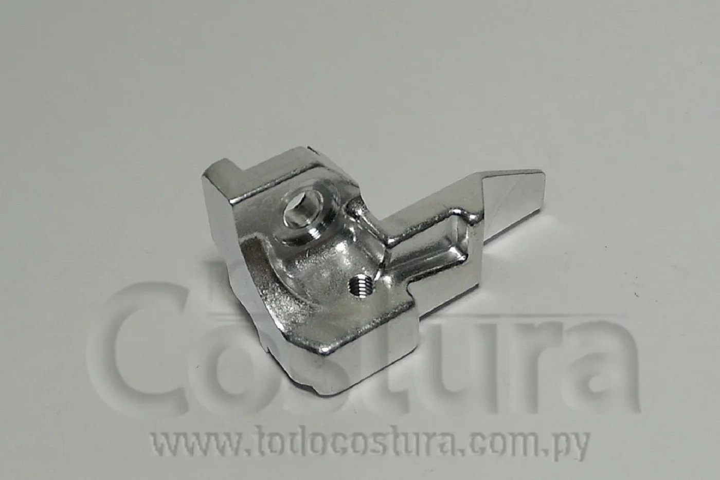 SOPORTE DE CUCHILLA SUPERIOR OVERLOCK SIRUBA 757K