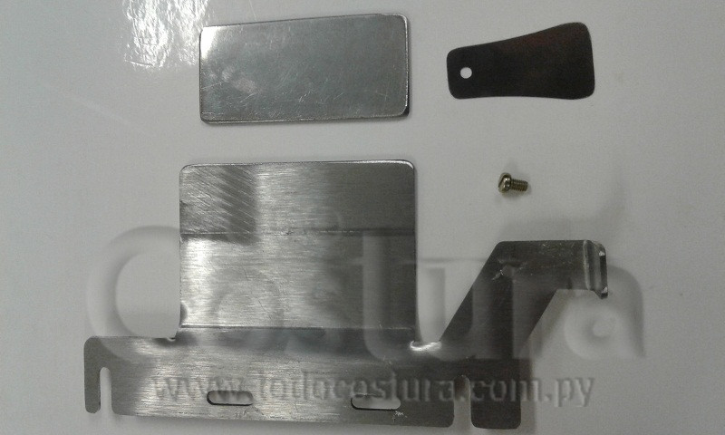 CHAPITA (MOLDE VIRGEN) DE KIT P/ PEGAR ETIQUETAS METALICAS JUKI MB-373
