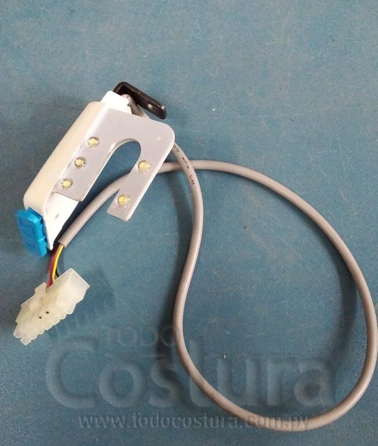 FOCO LED CON BOTON DE RETROCESO RECTA JACK A5