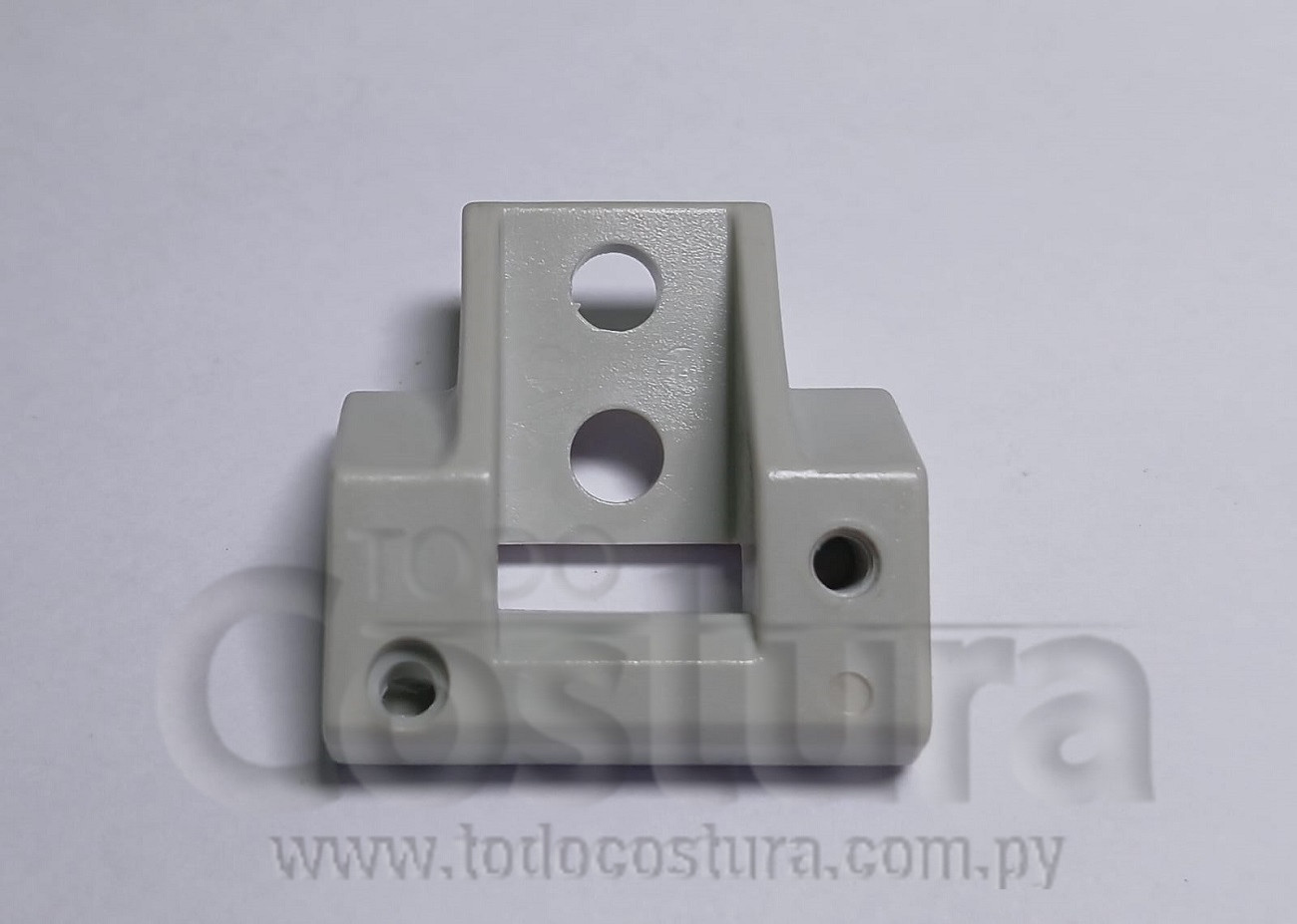 SOPORTE INTERNO DE TAPA DEL PROTECTOR DE AGUJA OVERLOCK 700K