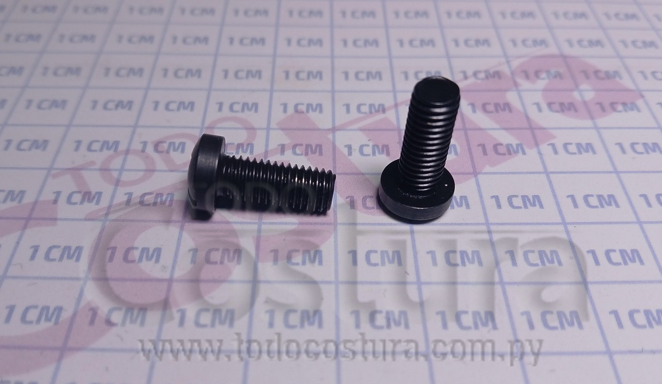 TORNILLO TAPA SUPERIOR OVERLOCK GEM757F