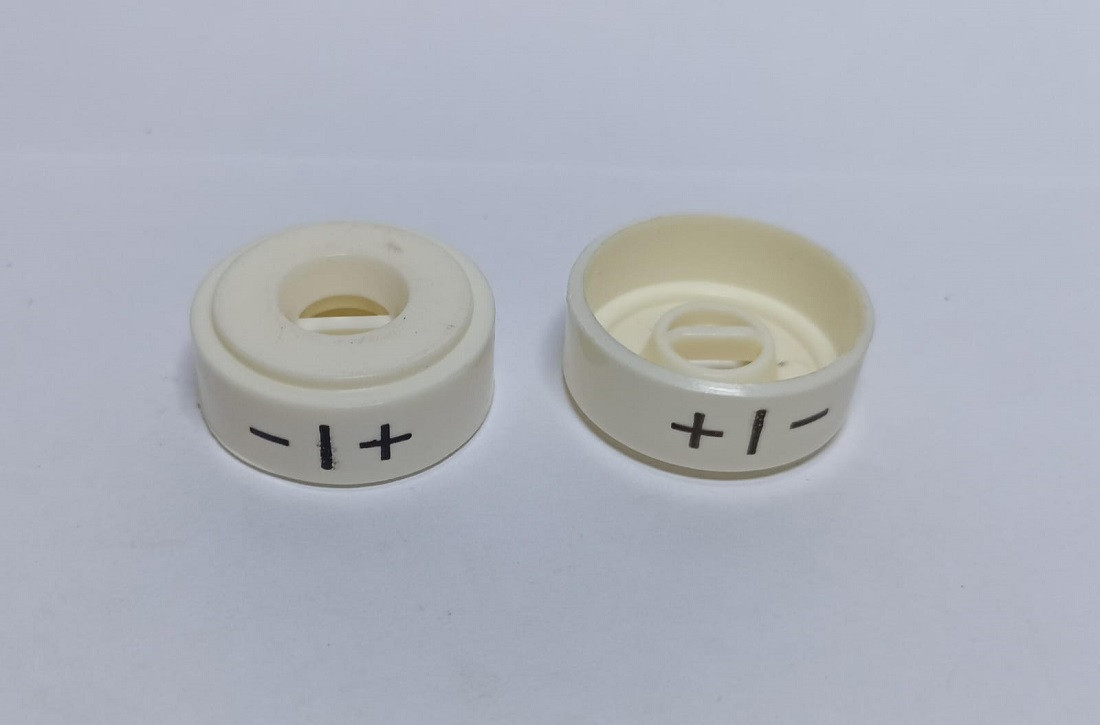 TAPA DEL TENSOR (+/-) SINGER 875