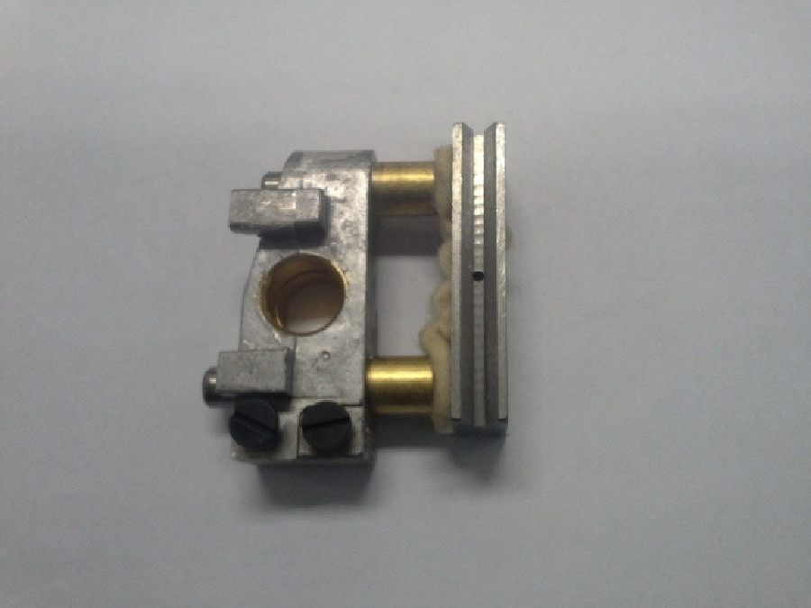 SOPORTE DE DIENTE COSEDORA DE BOLSA WILLPEX GK26-1A