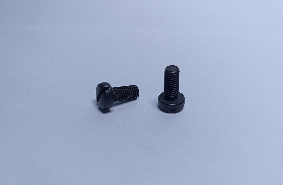 TORNILLO (1) DEL SOPORTE DE CUCHILLA COSEDORA DE BOLSA WILLPEX GK26-1A