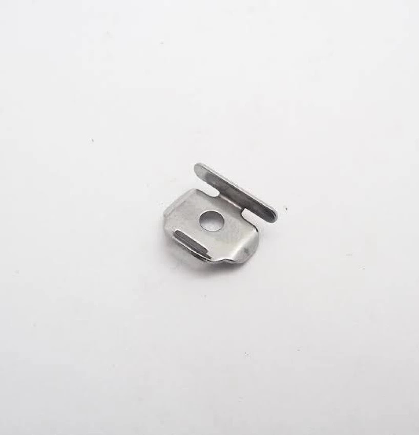 CHAPITA (B) GUIADOR DE HILO DE BARRA DE AGUJA OVERLOCK GEM757F
