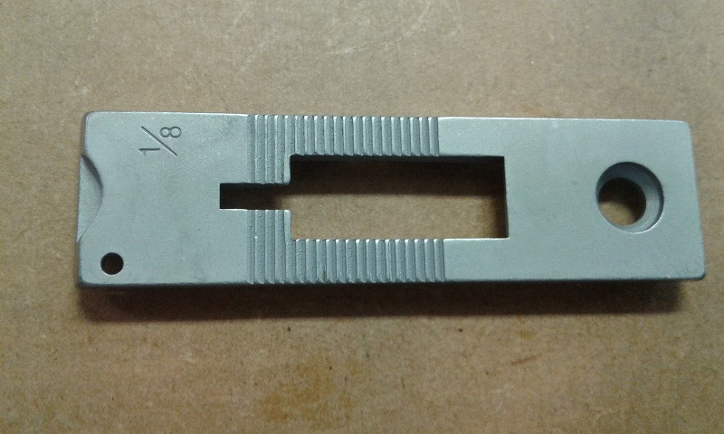 CHAPA DIENTE (1/8 - PESADO) DOBLE AGUJA SIRUBA T828-042-032HL