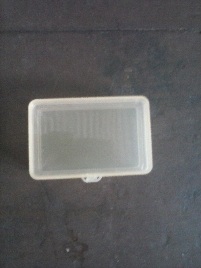CAJITA PLASTICA PARA ALFILER