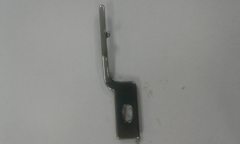 SEGURO DEL PORTABOBINA RECTA SIRUBA DL7200-BX2
