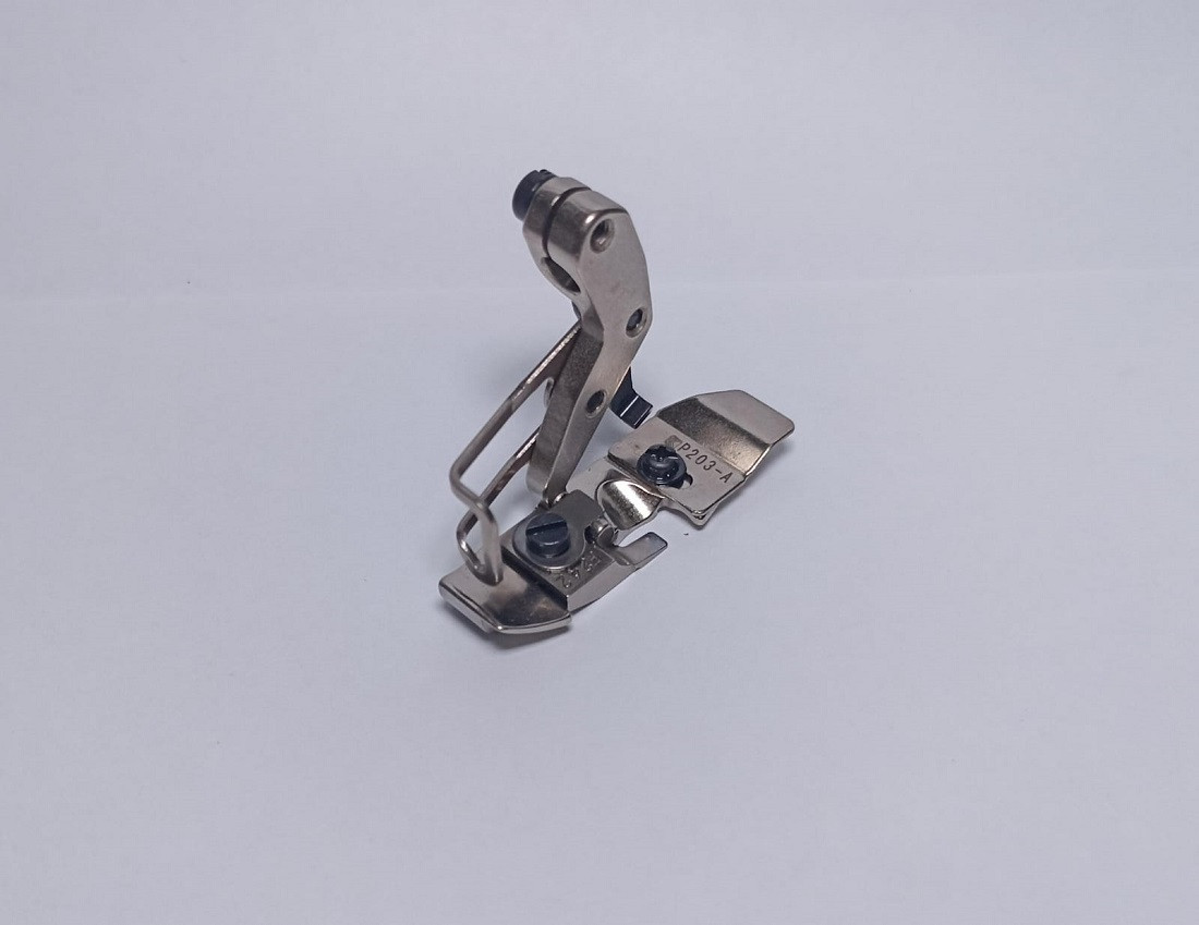 PRENSATELA OVERLOCK SIRUBA 737K-504F1-15