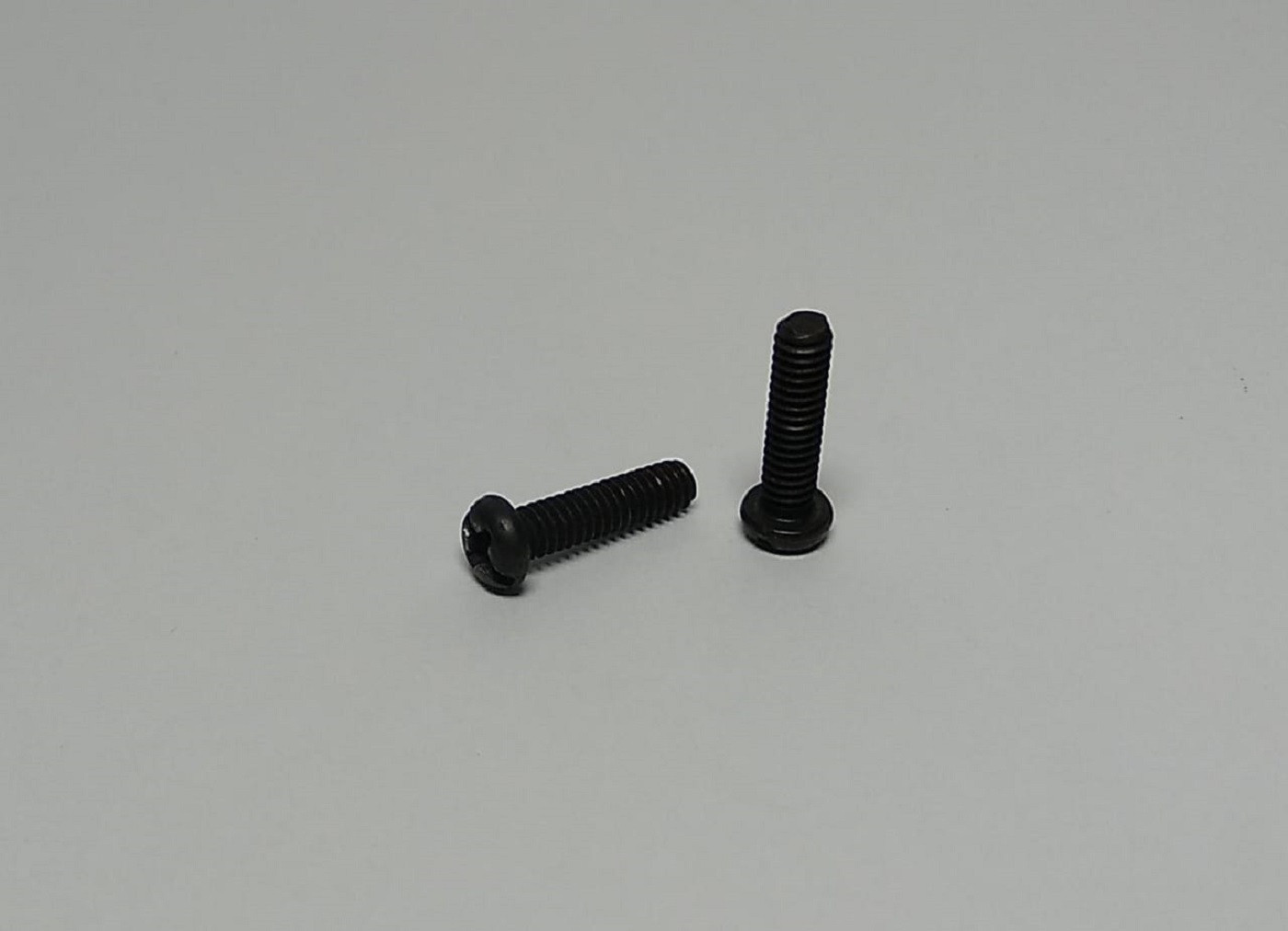 TORNILLO DEL SOPORTE DEL WIPER DOBLE AGUJA SIRUBA T828