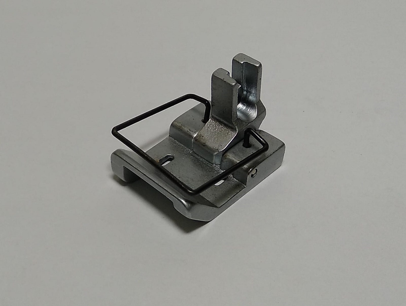 PRENSATELA (1/2 - 12,7MM) RECTA CADENETA SIRUBA L382