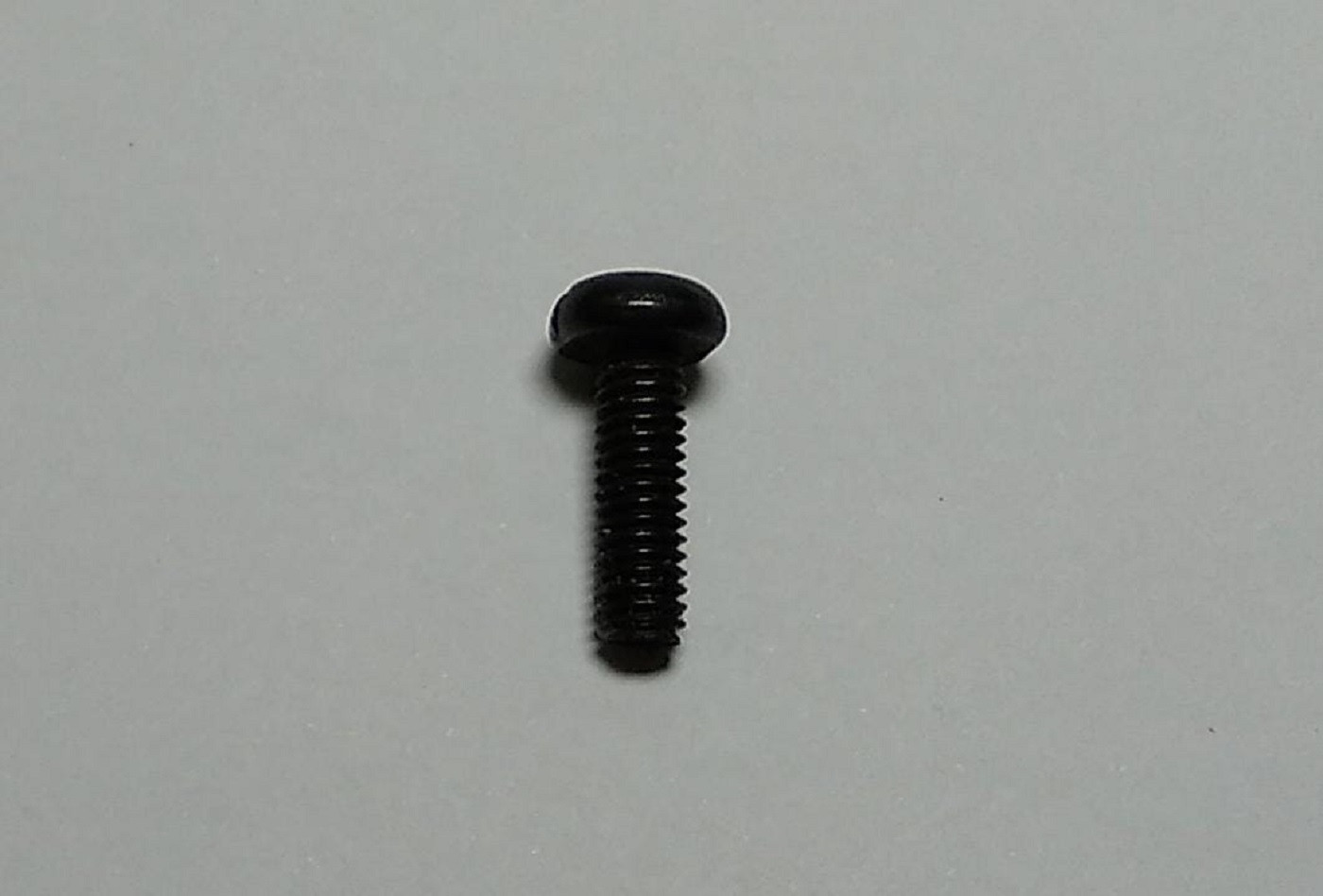 TORNILLO DE PALANCA LEV. DE PRENSATELA RECTA JUKI DDL-8500