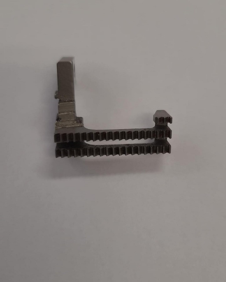 DIENTE PRINCIPAL (GA) OVERLOCK SIRUBA 747F-514M2-24/GA