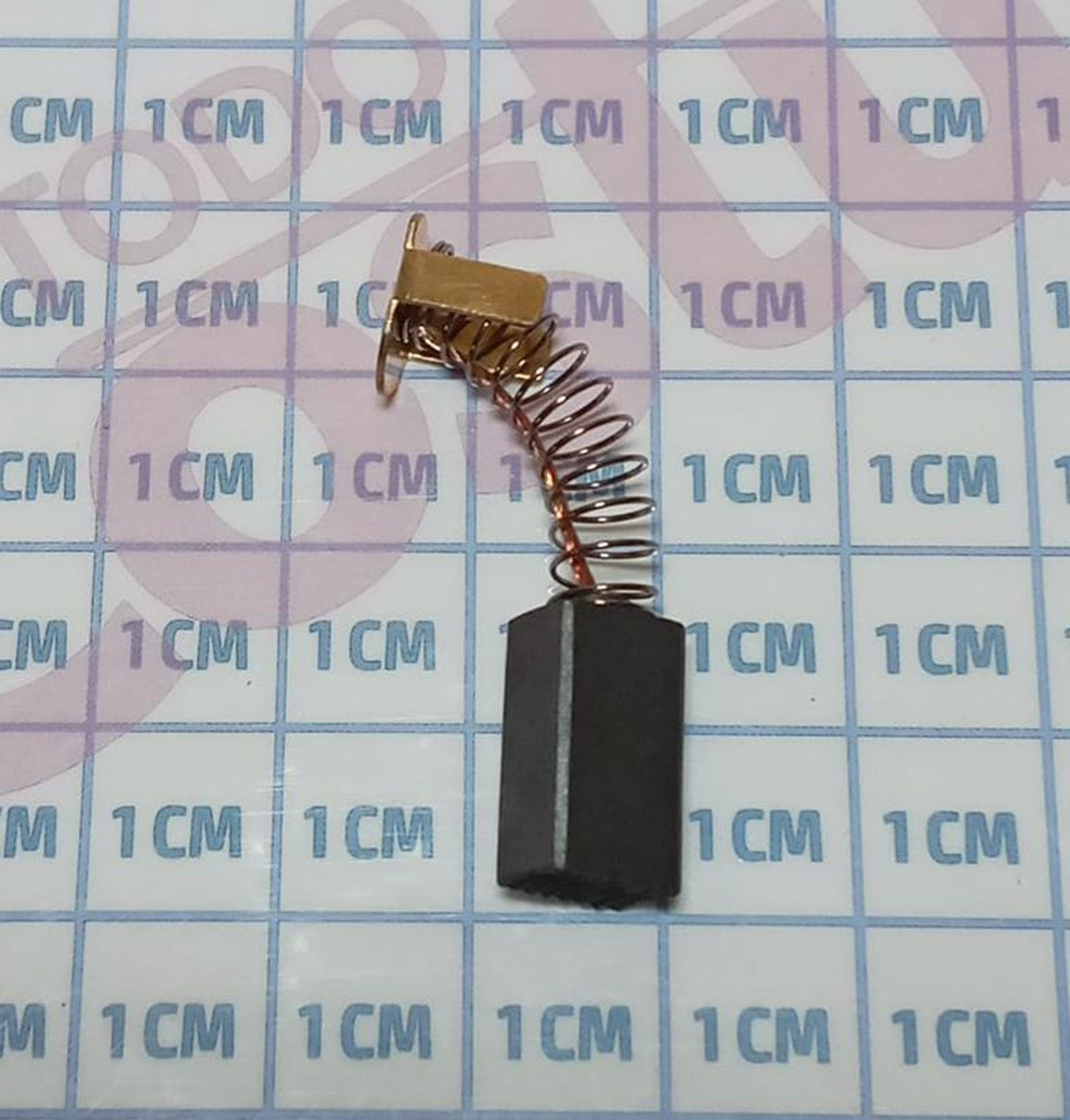 CARBON DE MOTOR CORTADORA EXTREMO DYDB-1